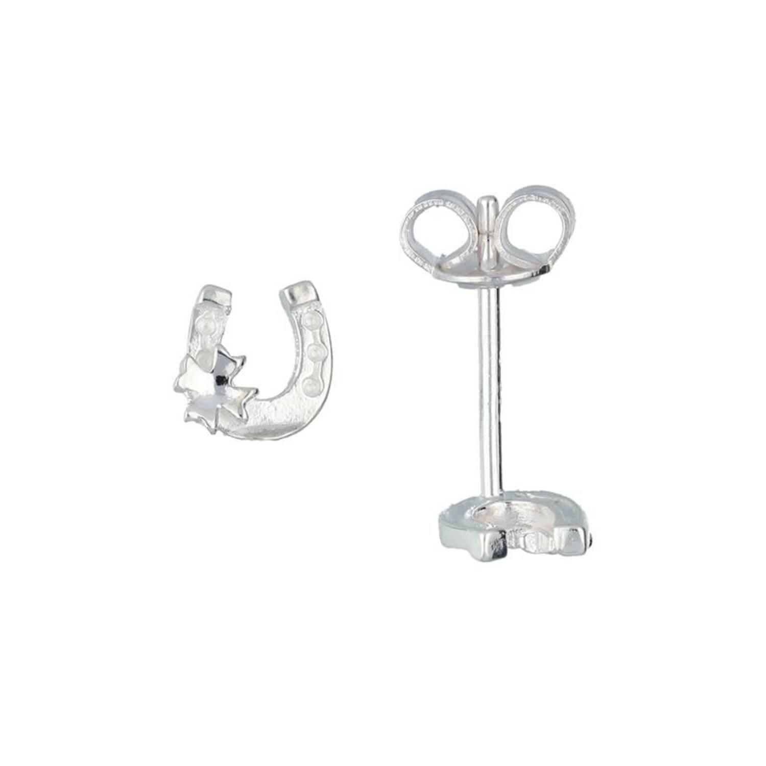  Ear studs