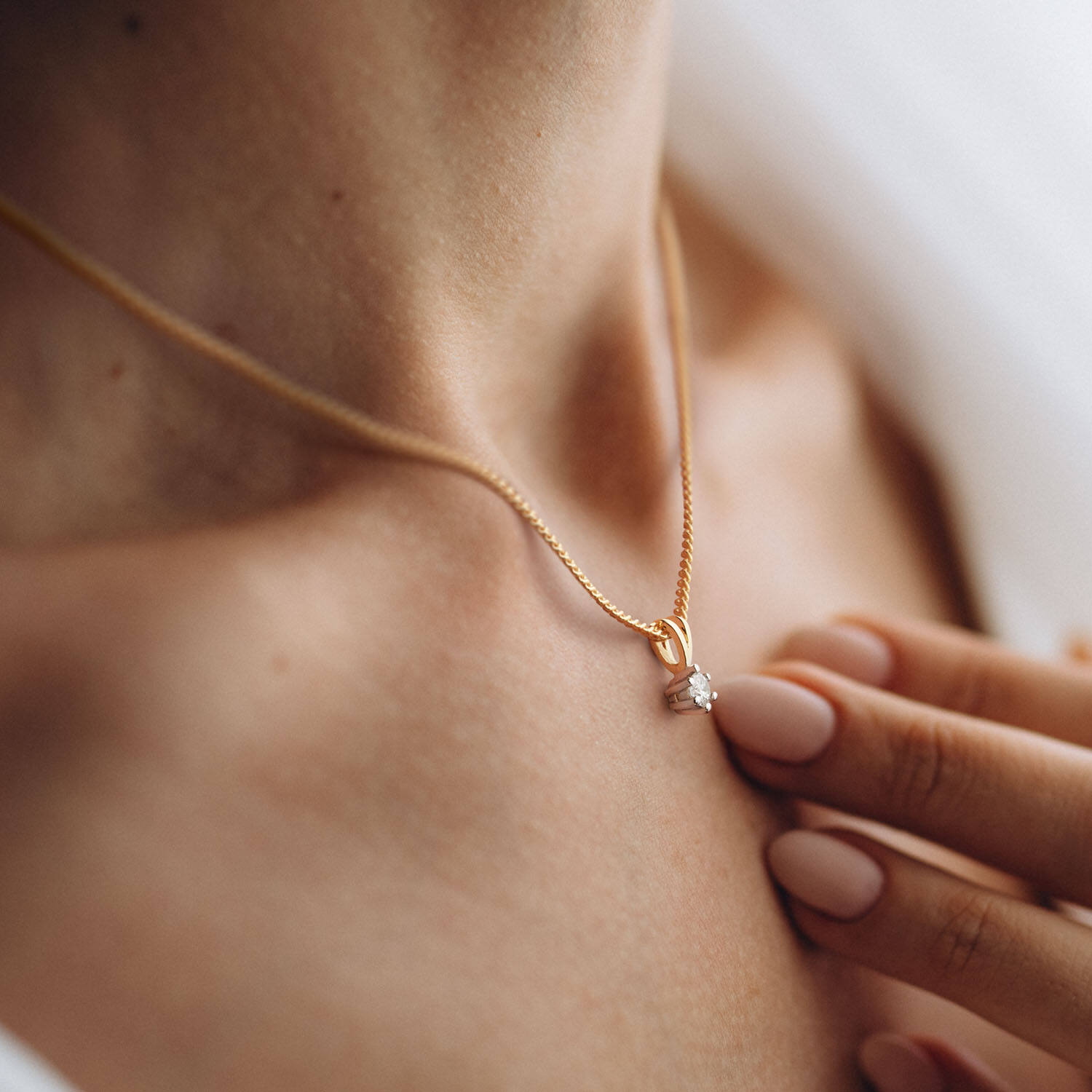  Collier - Solitaire Classique - 0.1ct
