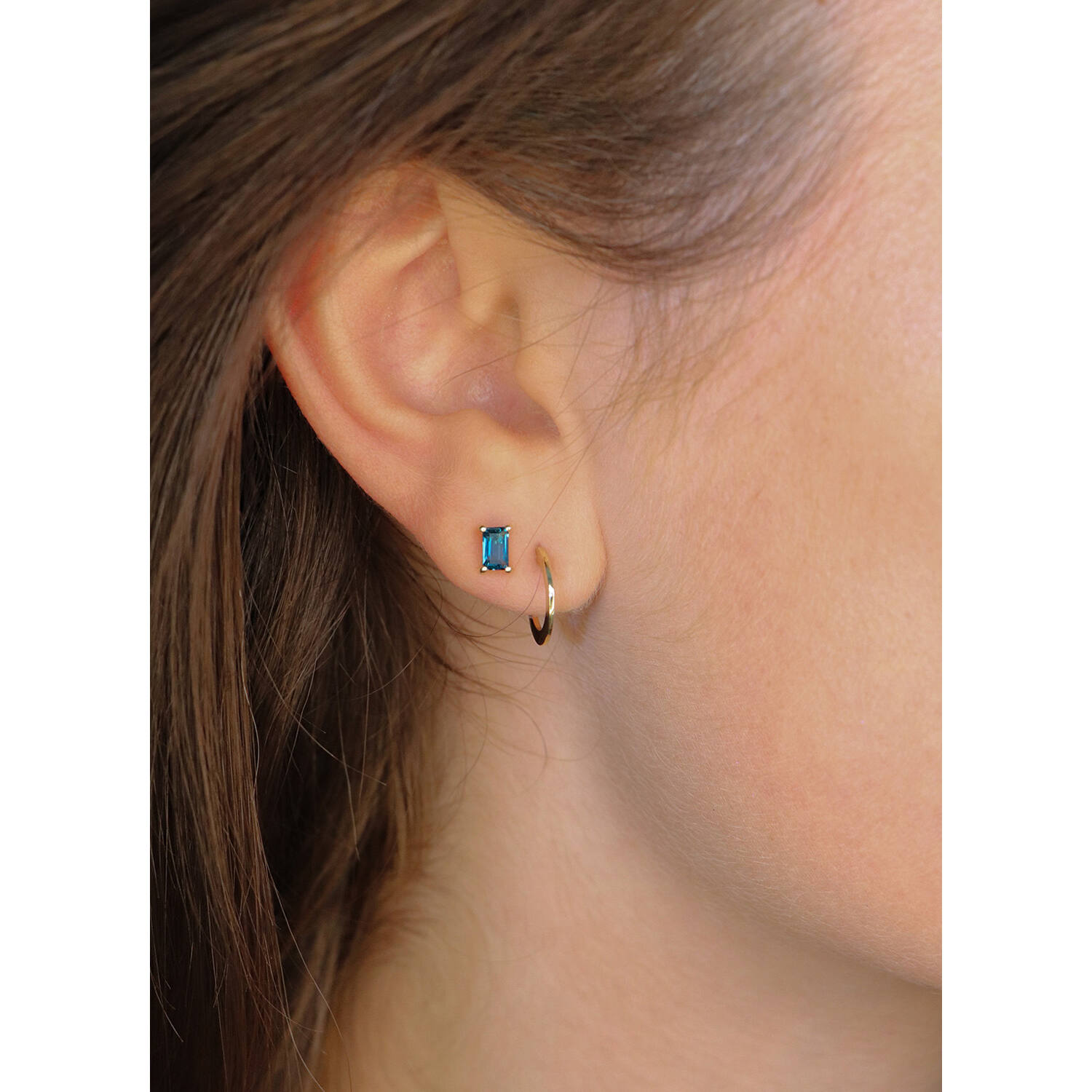 Medina Topaz Studs - 5x3mm - 585