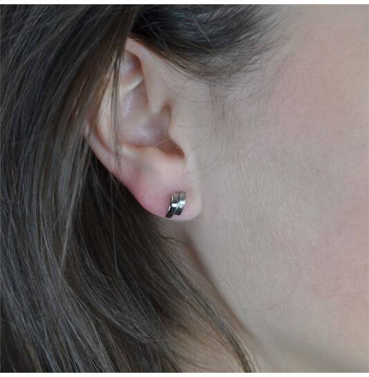 Ear studs - Titanium