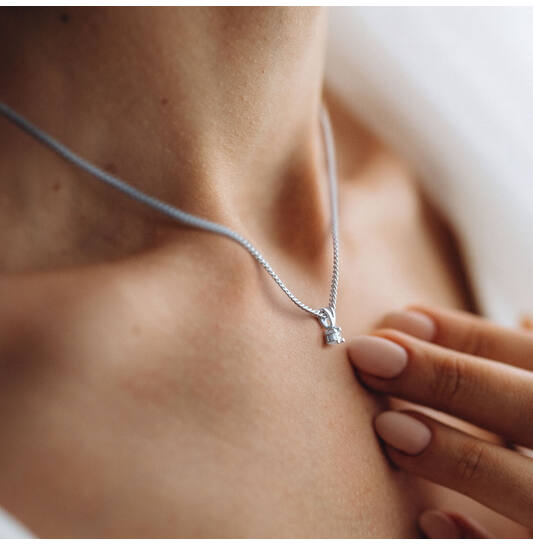  Collier - Solitaire Moderne - 0.05ct