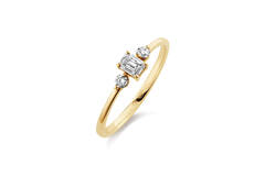  Rings with stone